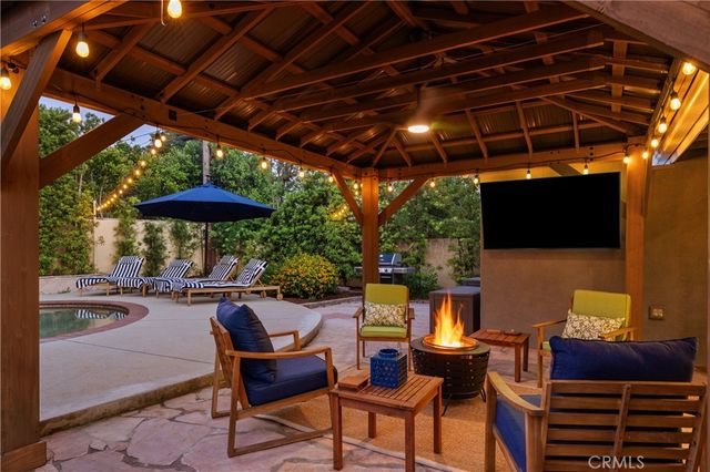 8420 Cozycroft, Winnetka, CA 91306