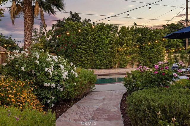 8420 Cozycroft, Winnetka, CA 91306