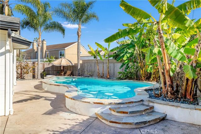469 Lenwood Circle, Costa Mesa, CA 92627