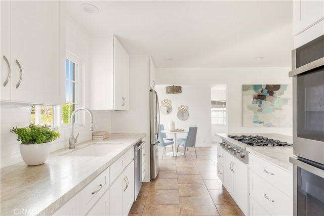 469 Lenwood Circle, Costa Mesa, CA 92627