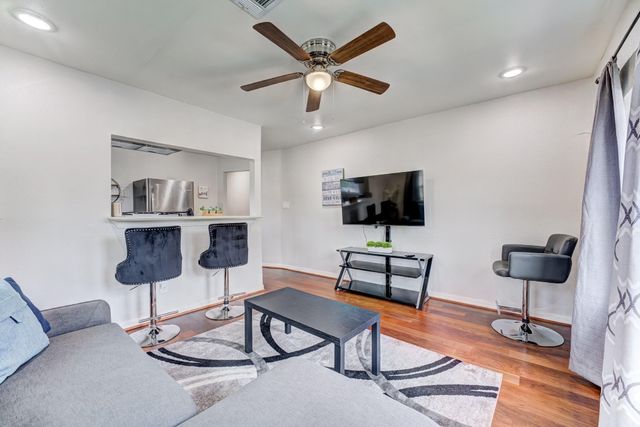 2720 Truxillo Street 3, Houston, TX 77004