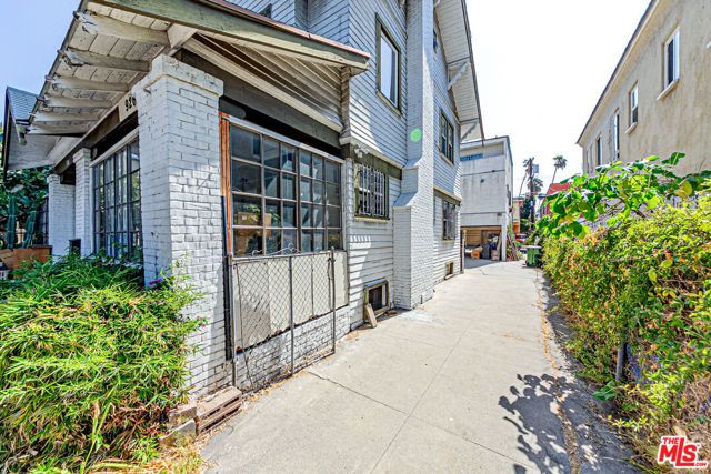 926 S Normandie Avenue, Los Angeles, CA 90006