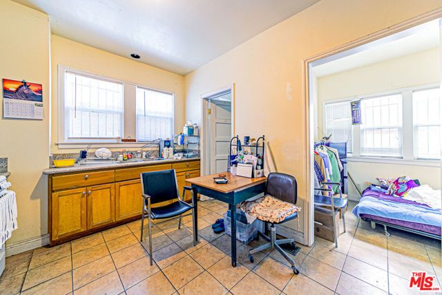 926 S Normandie Avenue, Los Angeles, CA 90006
