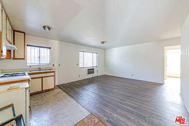 926 S Normandie Avenue, Los Angeles, CA 90006