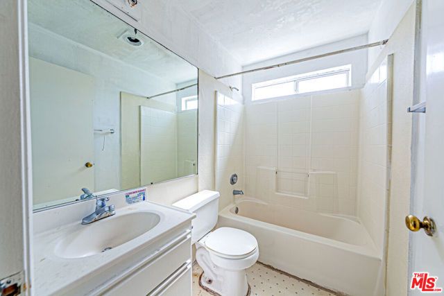 926 S Normandie Avenue, Los Angeles, CA 90006