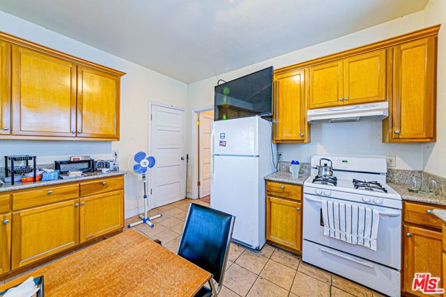 926 S Normandie Avenue, Los Angeles, CA 90006