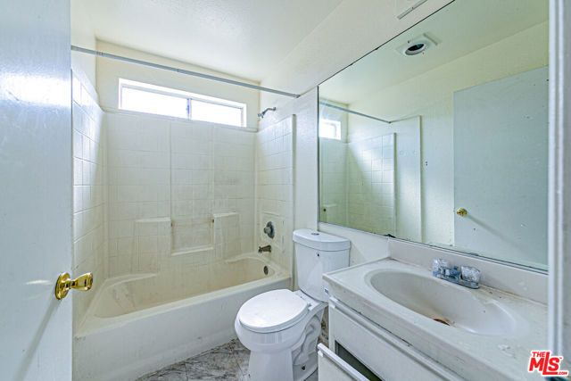 926 S Normandie Avenue, Los Angeles, CA 90006