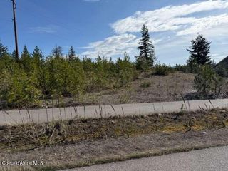 E Madison ST, Spirit Lake, ID 83869