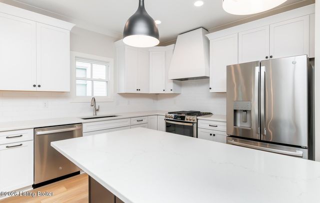 6100 Passionflower Dr 201, Prospect, KY 40059