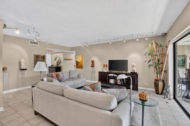 6852 Willow Wood Drive 505, Boca Raton, FL 33434