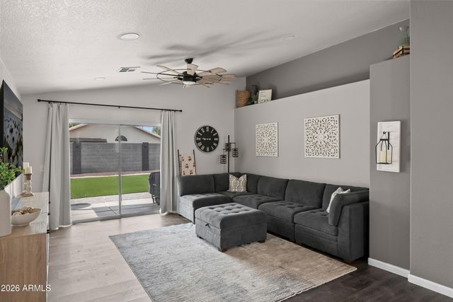 2539 E CAMINO Street, Mesa, AZ 85213