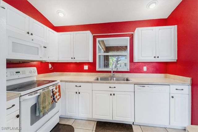 507 SE 8th TER, Cape Coral, FL 33990