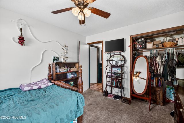 207 Stillwood Drive, Jacksonville, NC 28540