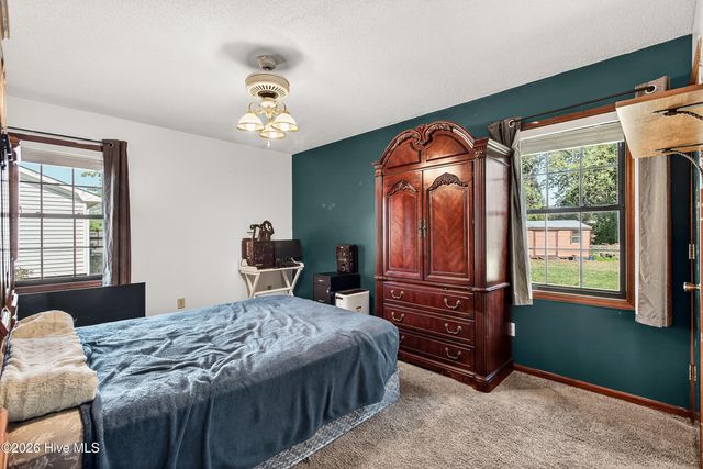 207 Stillwood Drive, Jacksonville, NC 28540