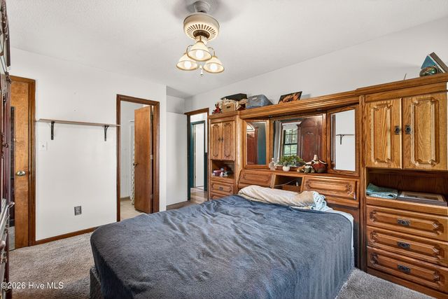 207 Stillwood Drive, Jacksonville, NC 28540