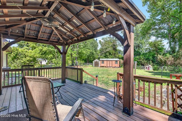 207 Stillwood Drive, Jacksonville, NC 28540