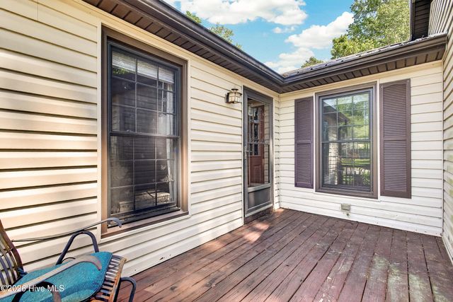 207 Stillwood Drive, Jacksonville, NC 28540