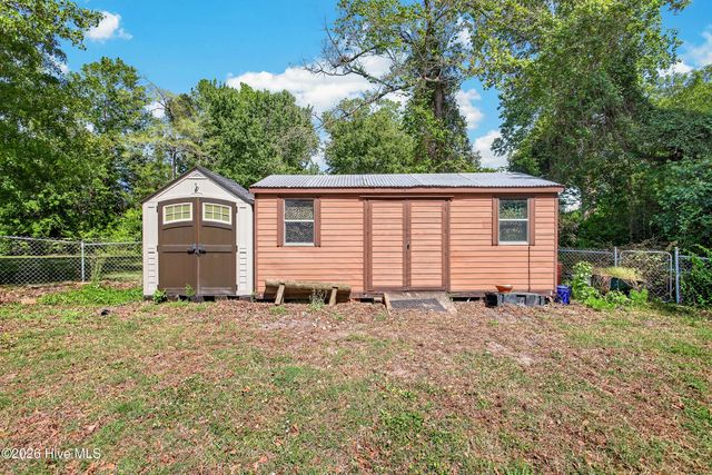 207 Stillwood Drive, Jacksonville, NC 28540