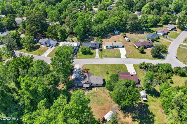 207 Stillwood Drive, Jacksonville, NC 28540