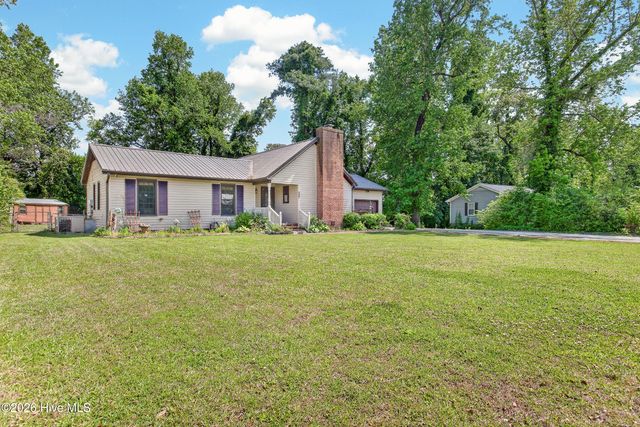 207 Stillwood Drive, Jacksonville, NC 28540