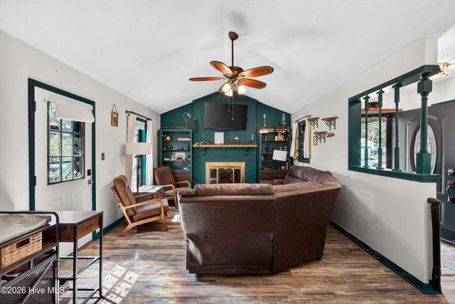 207 Stillwood Drive, Jacksonville, NC 28540