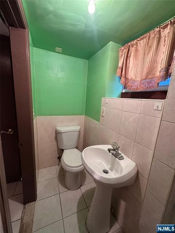 276 Madison Avenue, Clifton, NJ 07011