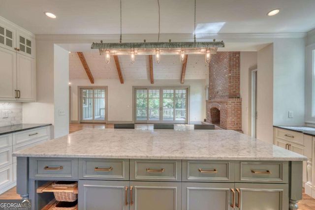 609 Cypress Pointe Lane, Hayesville, NC 28904