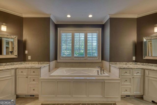 609 Cypress Pointe Lane, Hayesville, NC 28904