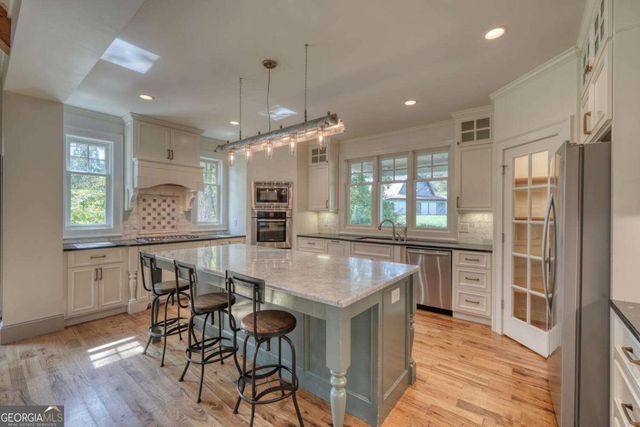 609 Cypress Pointe Lane, Hayesville, NC 28904