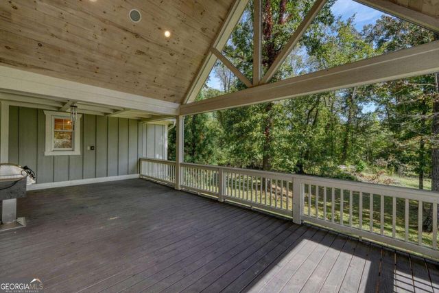 609 Cypress Pointe Lane, Hayesville, NC 28904