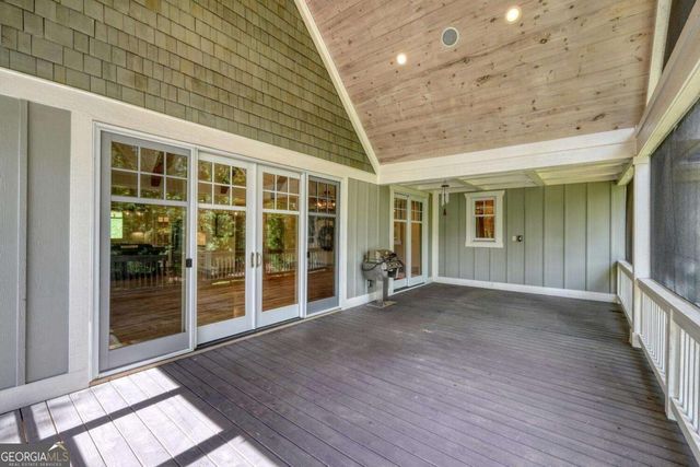 609 Cypress Pointe Lane, Hayesville, NC 28904