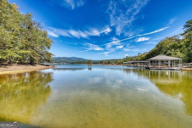 609 Cypress Pointe Lane, Hayesville, NC 28904