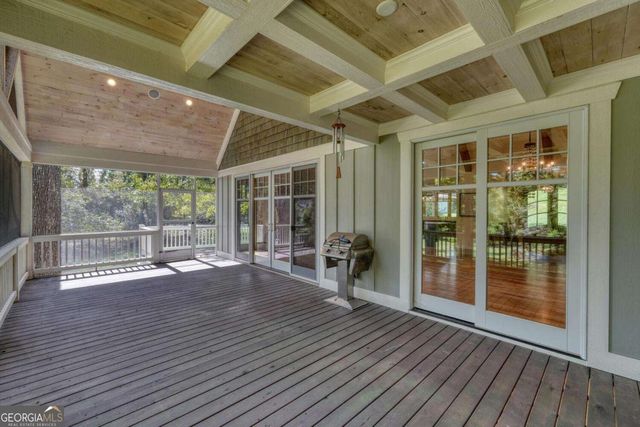 609 Cypress Pointe Lane, Hayesville, NC 28904