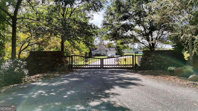 609 Cypress Pointe Lane, Hayesville, NC 28904