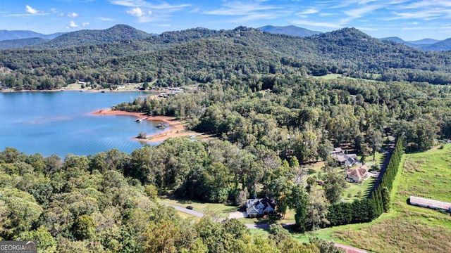 609 Cypress Pointe Lane, Hayesville, NC 28904