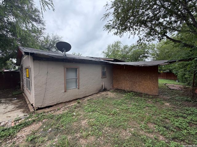 443 N SAN IGNACIO AVE, San Antonio, TX 78228
