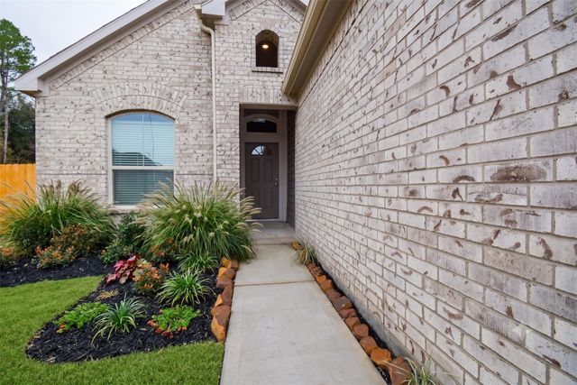 27326 Grey Fox Run, Magnolia, TX 77354
