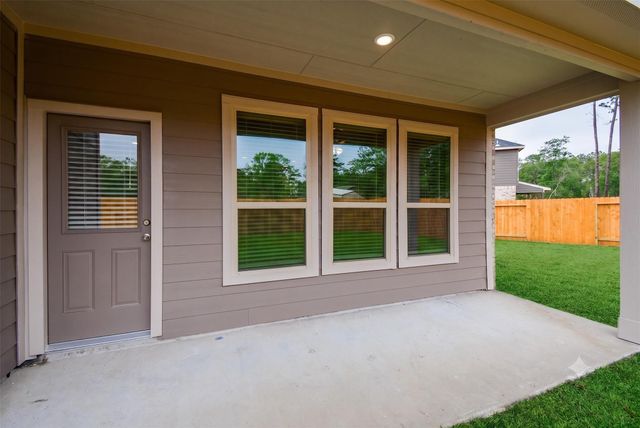 27326 Grey Fox Run, Magnolia, TX 77354