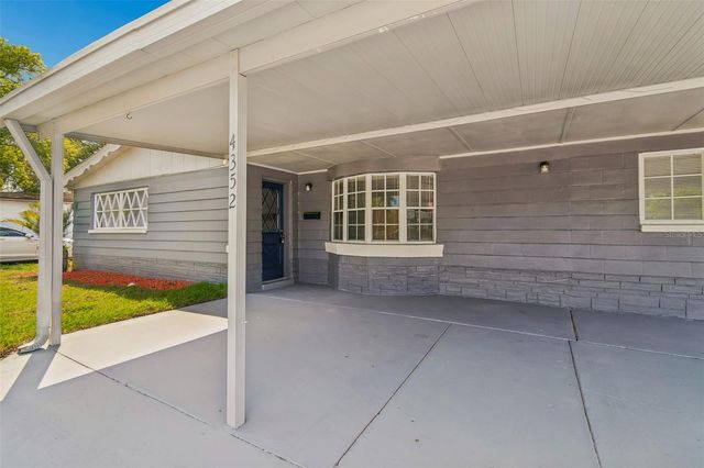 4352 GLISSADE DR, New Port Richey, FL 34652