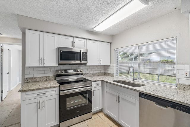 4352 GLISSADE DR, New Port Richey, FL 34652