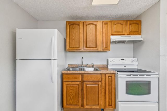 4352 GLISSADE DR, New Port Richey, FL 34652