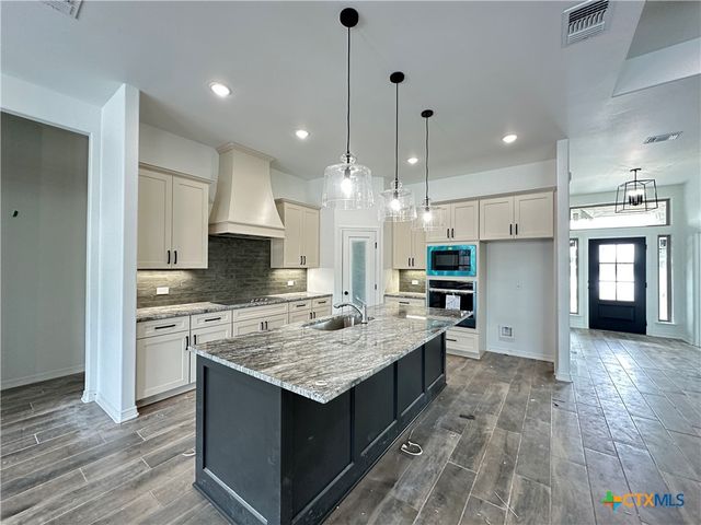 706 Golden Eagle Drive, Salado, TX 76571