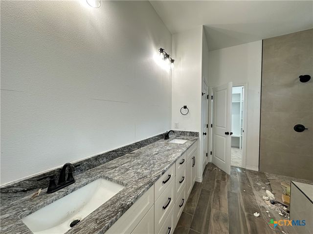 706 Golden Eagle Drive, Salado, TX 76571