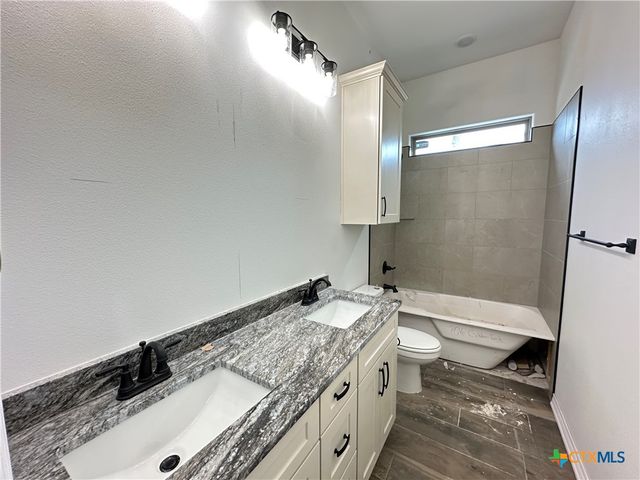 706 Golden Eagle Drive, Salado, TX 76571