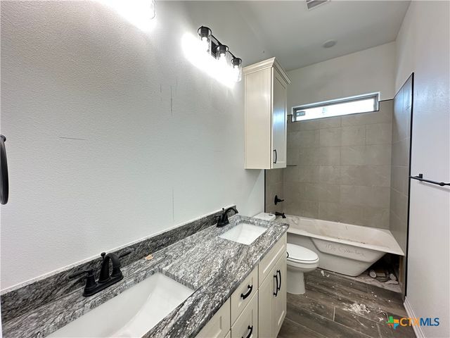 706 Golden Eagle Drive, Salado, TX 76571