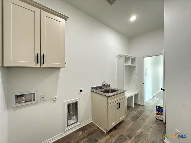 706 Golden Eagle Drive, Salado, TX 76571