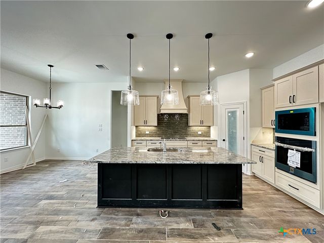 706 Golden Eagle Drive, Salado, TX 76571