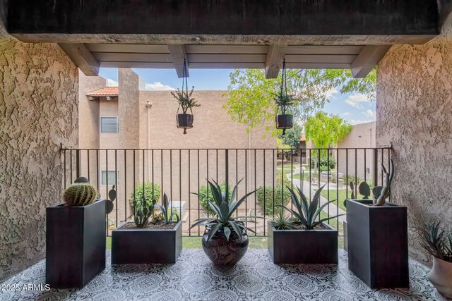 5525 E THOMAS Road M12, Phoenix, AZ 85018