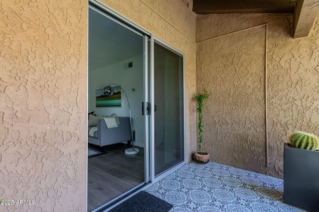 5525 E THOMAS Road M12, Phoenix, AZ 85018