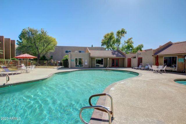 5525 E THOMAS Road M12, Phoenix, AZ 85018